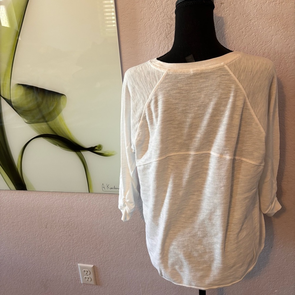 Shirt size large - Picture 4 of 5